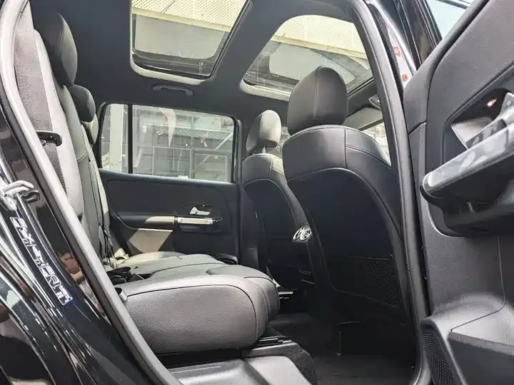 Mercedes Benz GLB 2022 model change GLB 200 fashion model 5