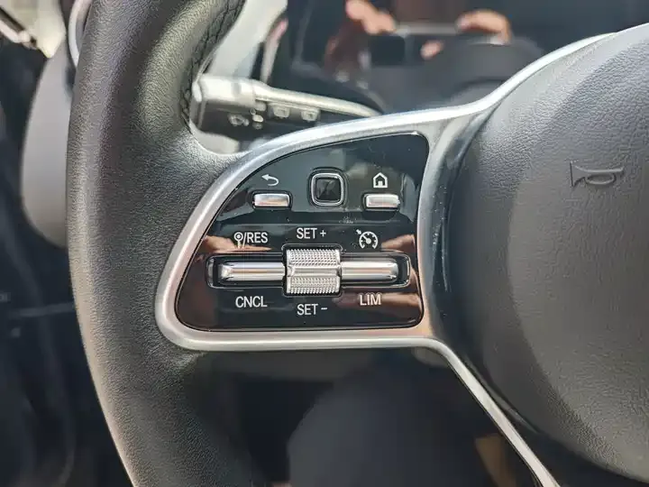 Mercedes Benz GLB 2022 model change GLB 200 fashion model 8
