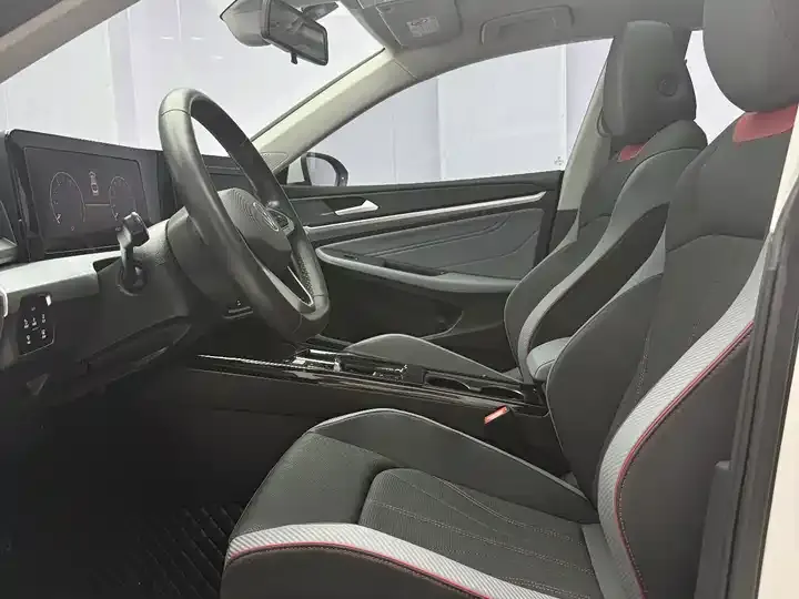 Lamando 2022 Model Lamando L 280TSI DSG Spicy Edition 9