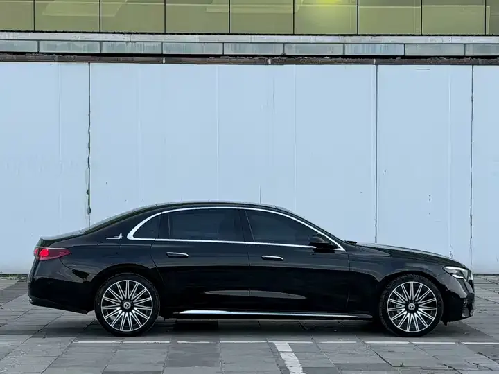 Mercedes Benz E Class 2024 E 300 L Luxury Model 5