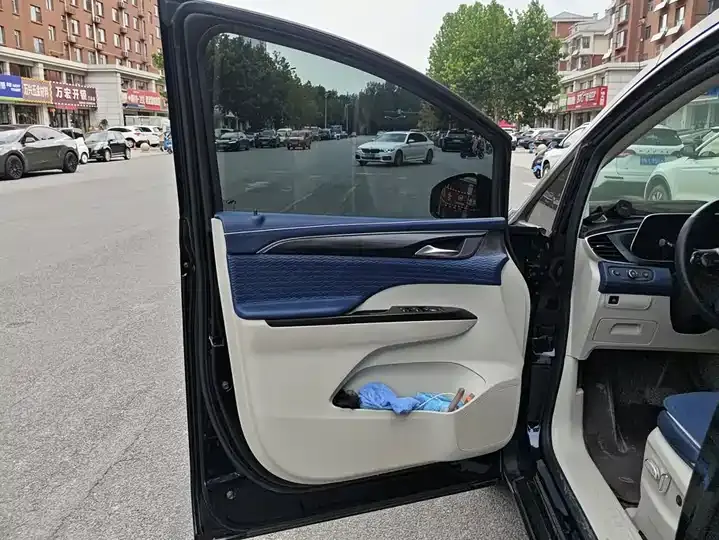 Buick GL8 2023 ES Lu Zun Comfort 7