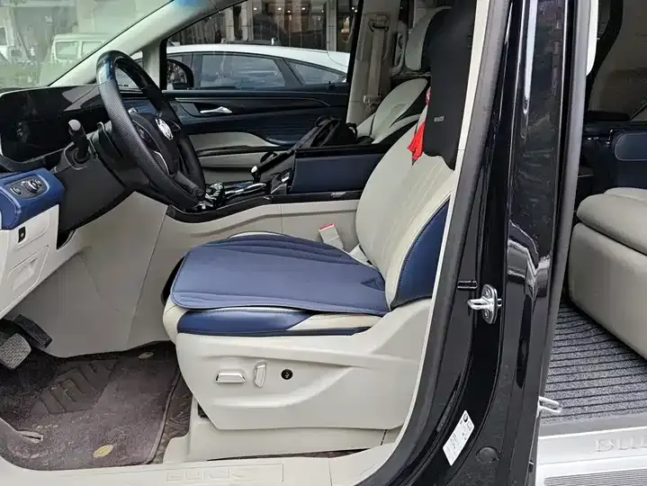 Buick GL8 2023 ES Lu Zun Comfort 9