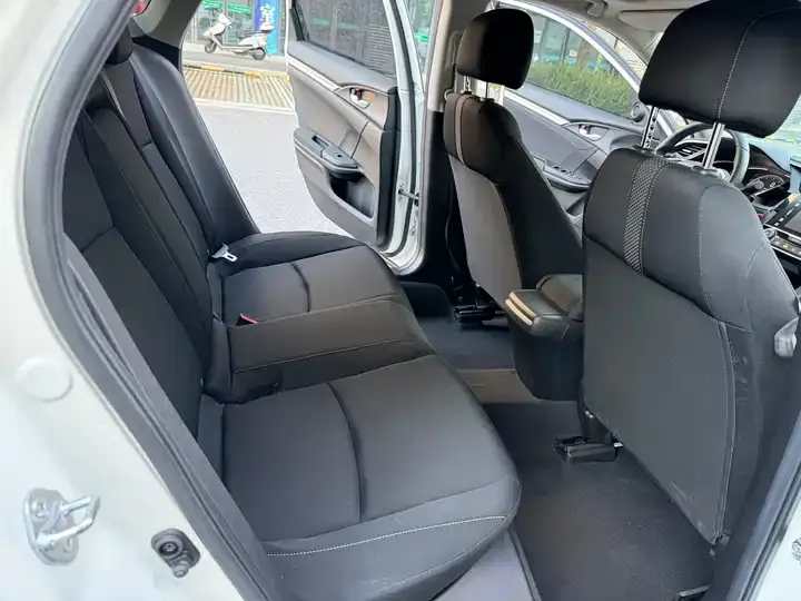 Civic 2019 220TURBO CVT Dynamic Edition National V 11