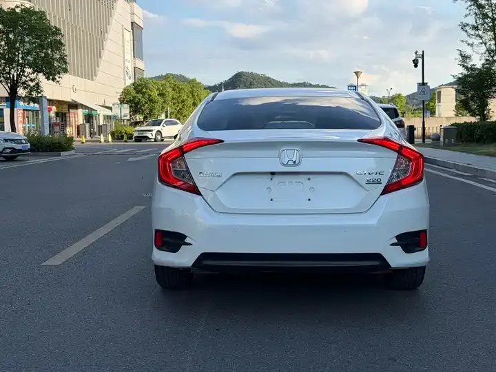 Civic 2019 220TURBO CVT Dynamic Edition National V 6