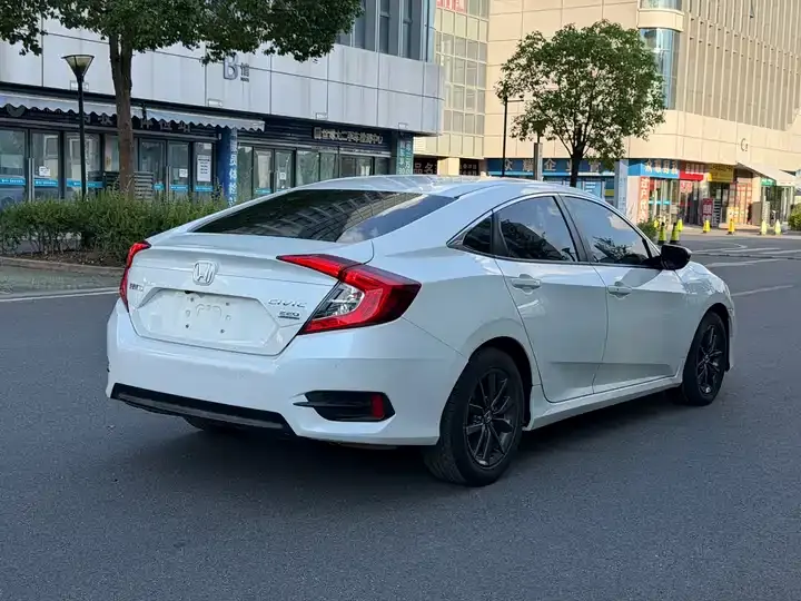 Civic 2019 220TURBO CVT Dynamic Edition National V 7