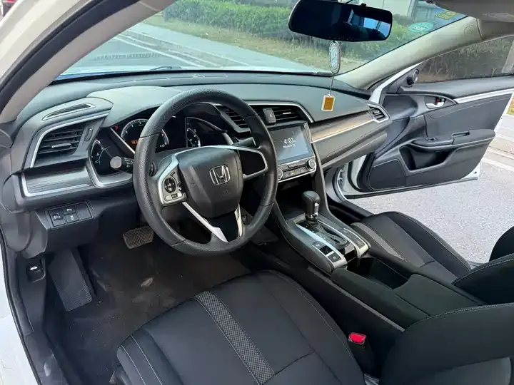 Civic 2019 220TURBO CVT Dynamic Edition National V 9
