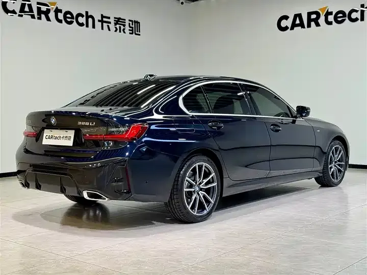 BMW 3 Series 2025 325Li M Sports Suit 4