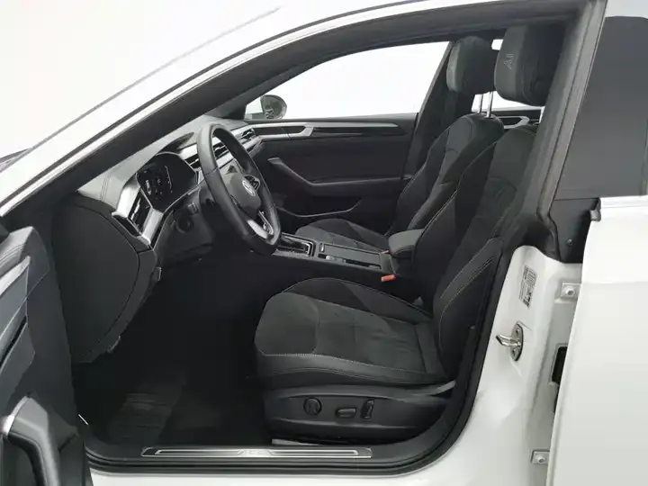 FAW-Volkswagen CC 2023 330TSI Glare Edition 10