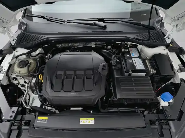 FAW-Volkswagen CC 2023 330TSI Glare Edition 6