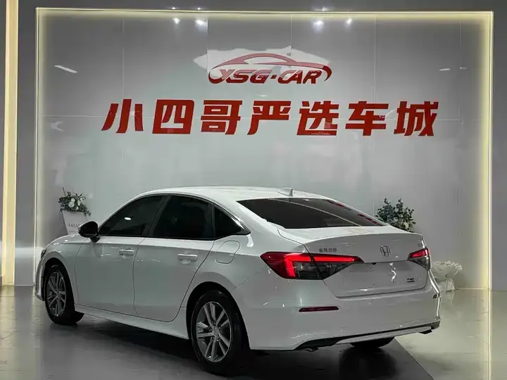 Civic 2023 240TURBO CVT 4