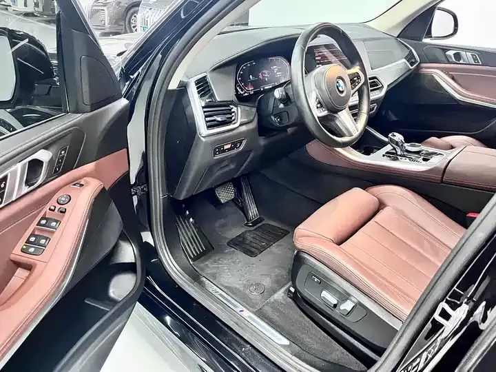 BMW X5 (Imported) 2021 xDrive30i M Sports Suit 5