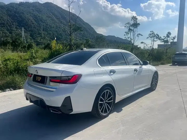BMW 3 Series 2023 model 320Li M Sport Package 7