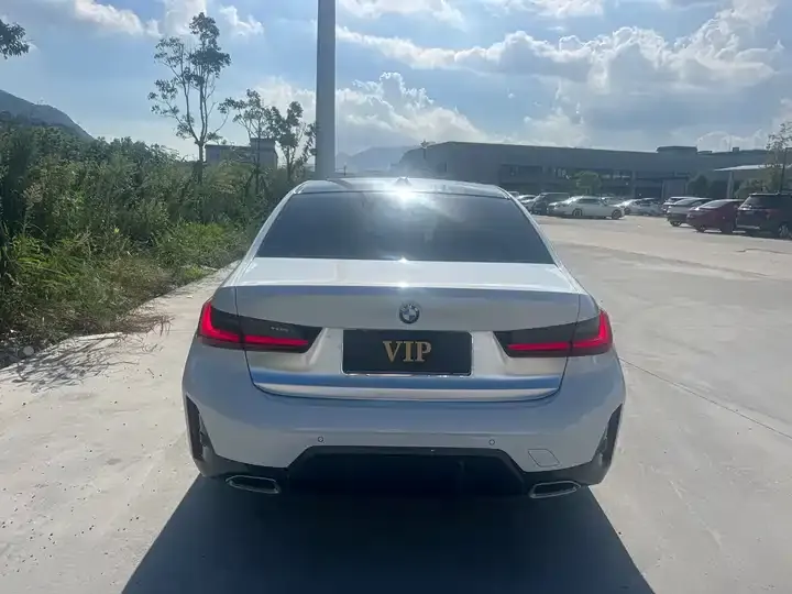 BMW 3 Series 2023 model 320Li M Sport Package 8