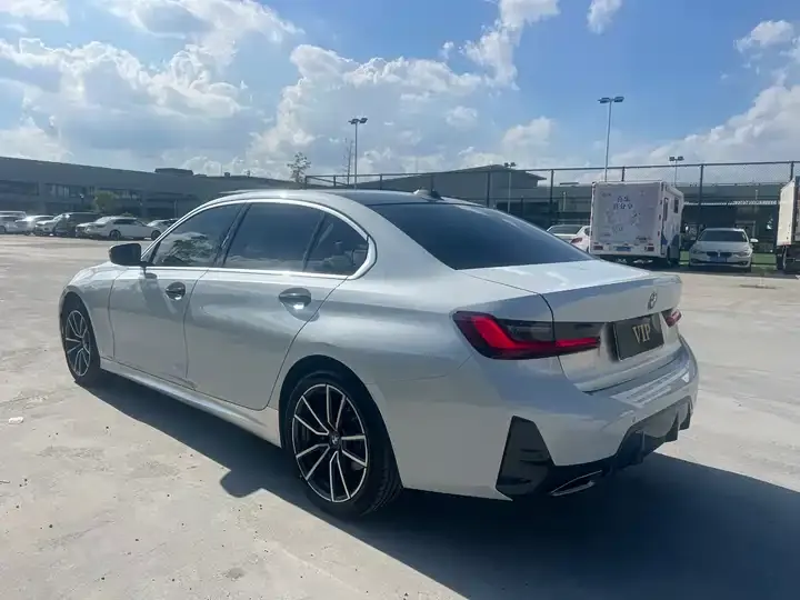 BMW 3 Series 2023 model 320Li M Sport Package 9
