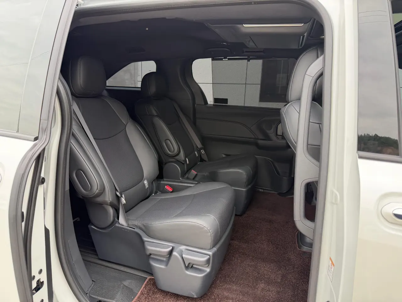 Toyota 2024 Sana 2.5 Stepless Four-wheel Drive Deluxe Edition Automatic Transmission 4
