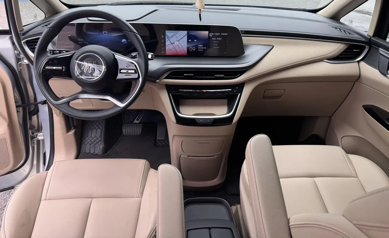 Buick 2025 GL8 Land Business Class 2.0T First Edition Automatic Gear 3