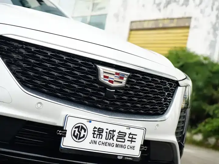 Cadillac CT5 2024 28T Luxury Model 10