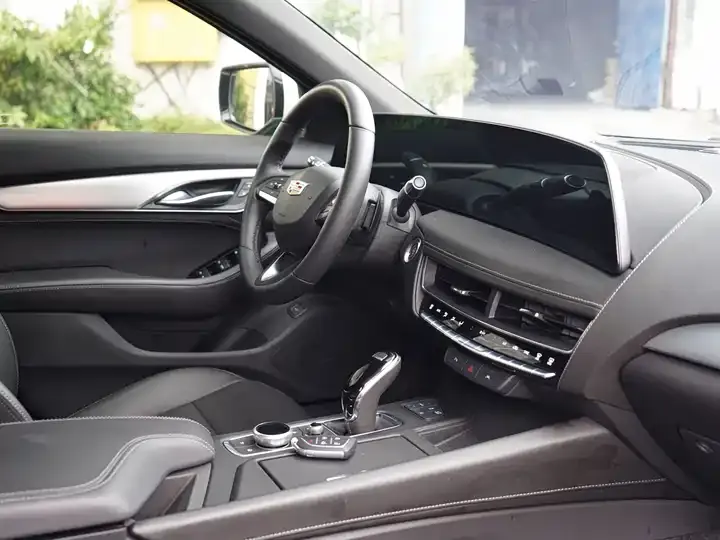 Cadillac CT5 2024 28T Luxury Model 7