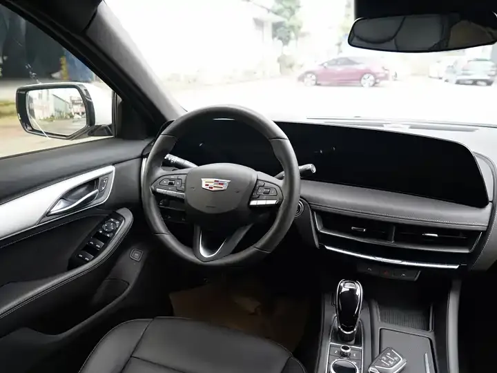 Cadillac CT5 2024 28T Luxury Model 9