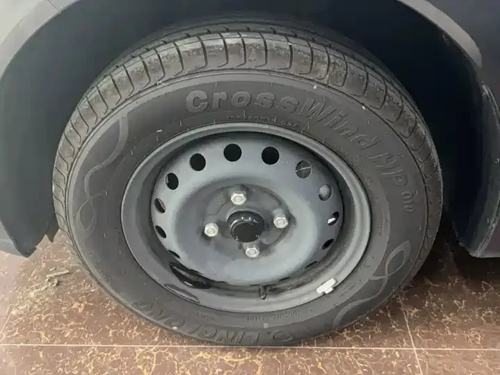 WuLing Hongguang New Energy 2024 Pure Electric Edition 300KM Standard 5