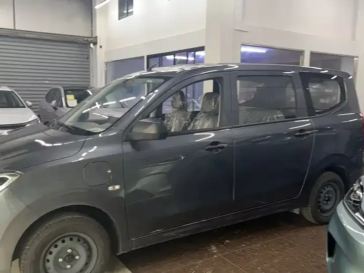 WuLing Hongguang New Energy 2024 Pure Electric Edition 300KM Standard 6