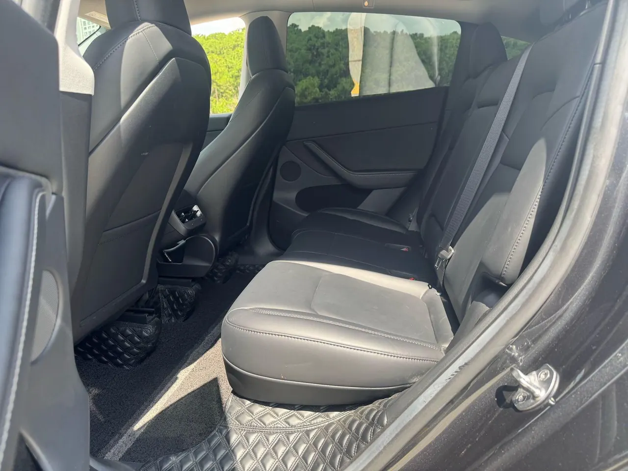 Tesla 2024 Model Y rear-wheel drive version automatic transmission 5