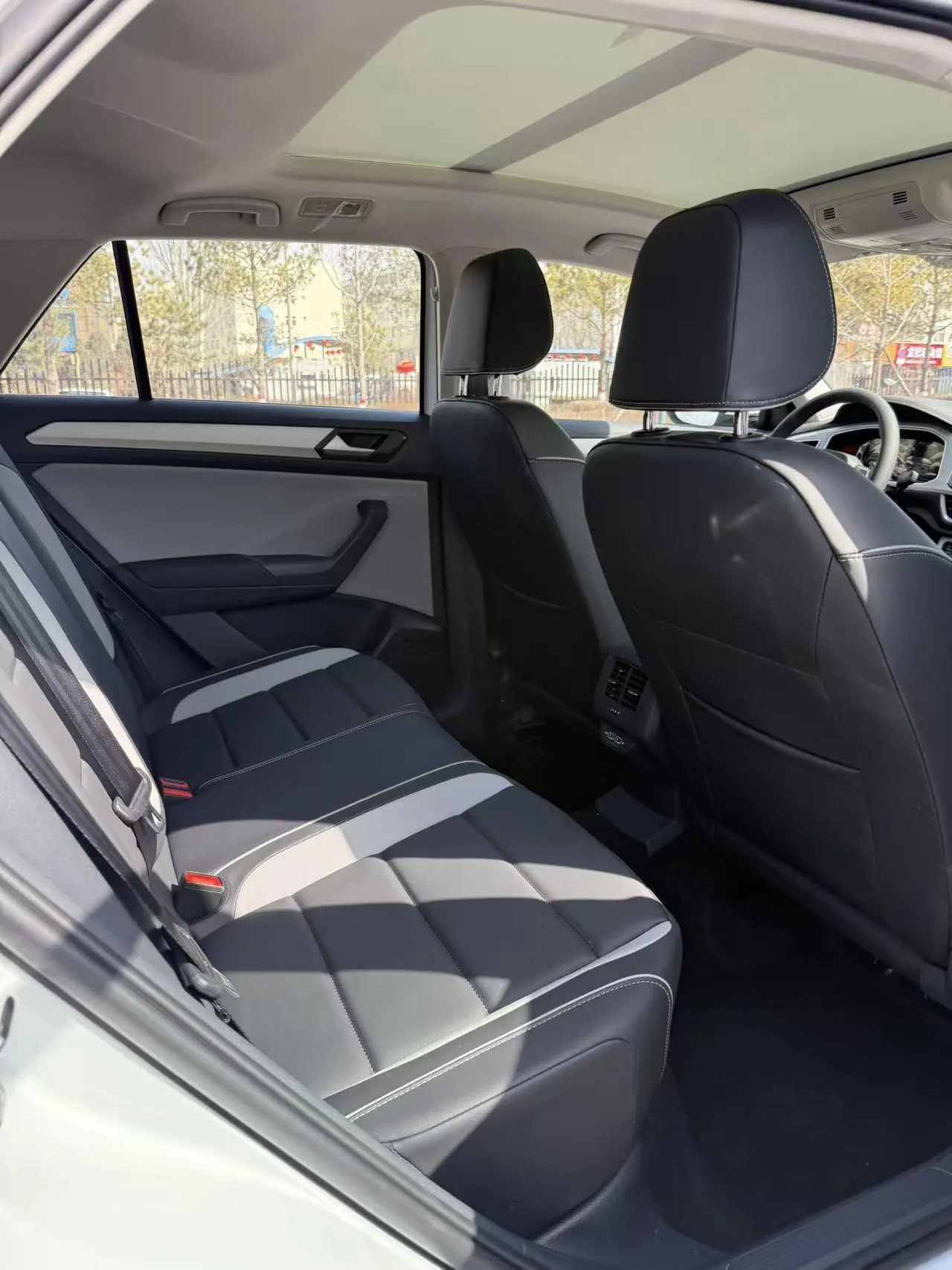 Volkswagen 2025 Tange 1.4TSI 280TSI Two-Drive Time Edition Automatic Gear 10