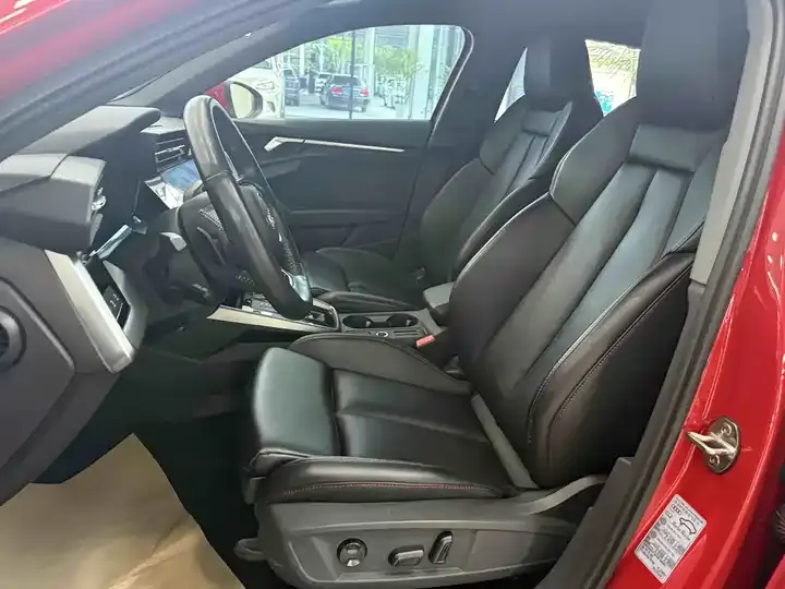 Audi A3 2022 Sportback 35 TFSI Aggressive Sport 10