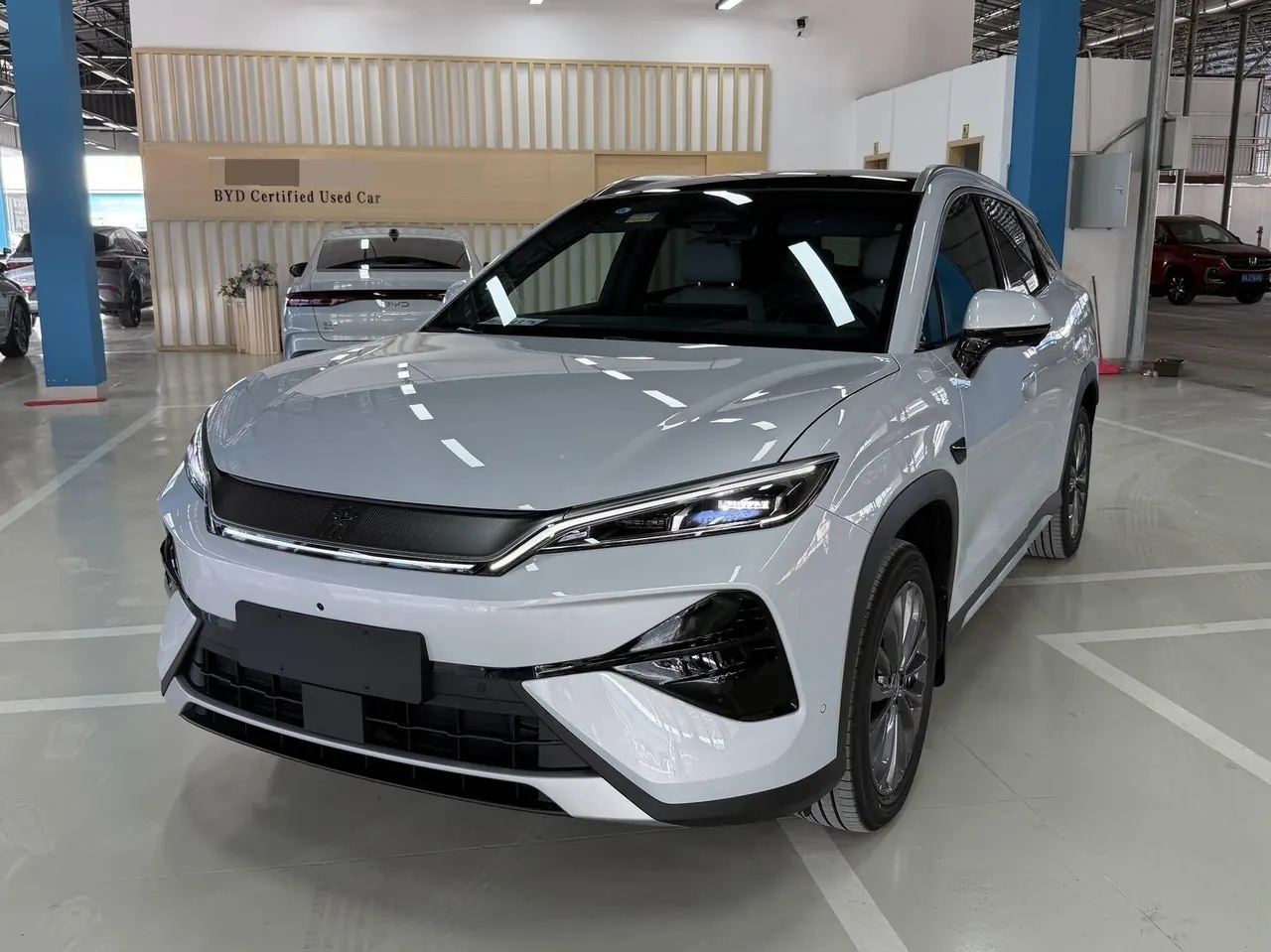 Открыть галерею: BYD 2026 Song Ultra EV 710KM Exceed Automatic Transmission