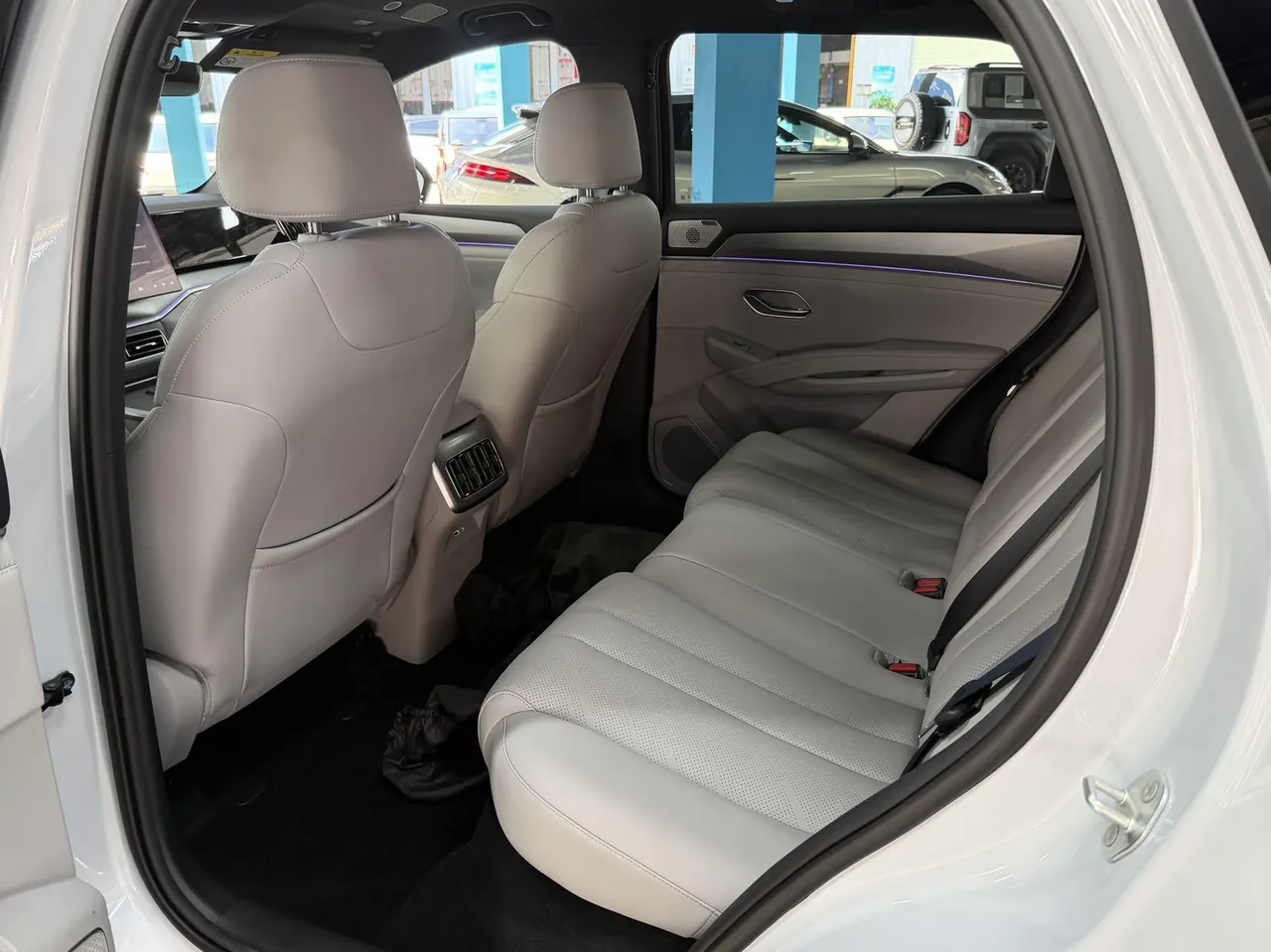 BYD 2026 Song Ultra EV 710KM Exceed Automatic Transmission 3