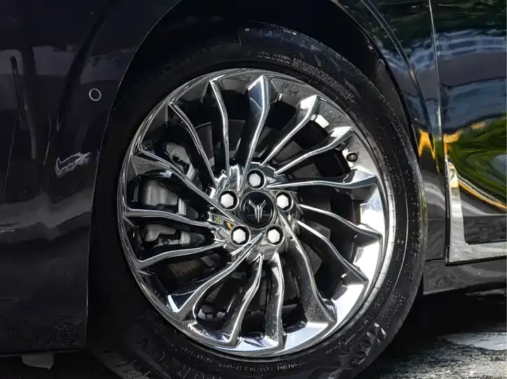 Voyah Dreamer 2022 0 Carbon Edition Dream Wisdom Pack 475km 5