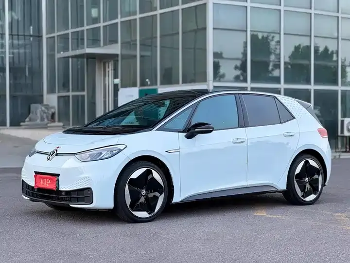 Open image lightbox: Volkswagen ID. 3 2023 Model Pure Smart Edition