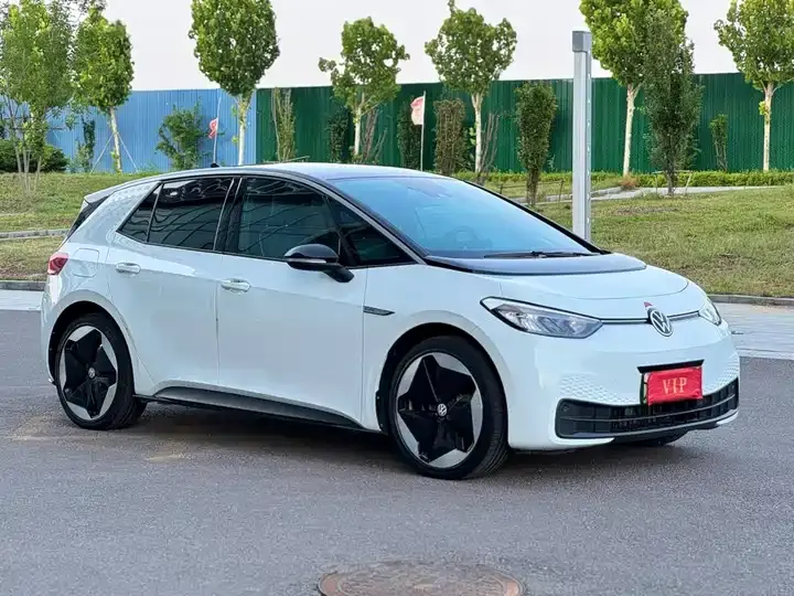Volkswagen ID. 3 2023 Model Pure Smart Edition 3