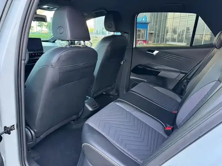 Volkswagen ID. 3 2023 Model Pure Smart Edition 6