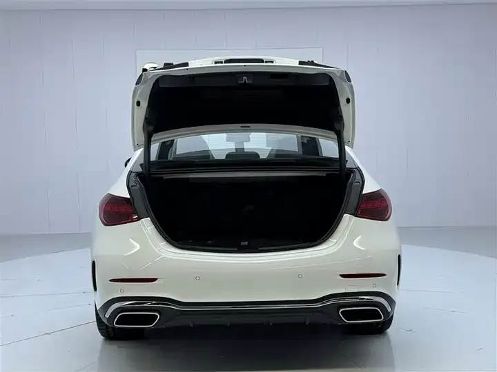 Mercedes Benz C- Class 2025 model C 260 L Sport Edition 5