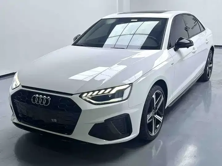 Audi A4L 2023 40 TFSI Deluxe Dynamic - View 1