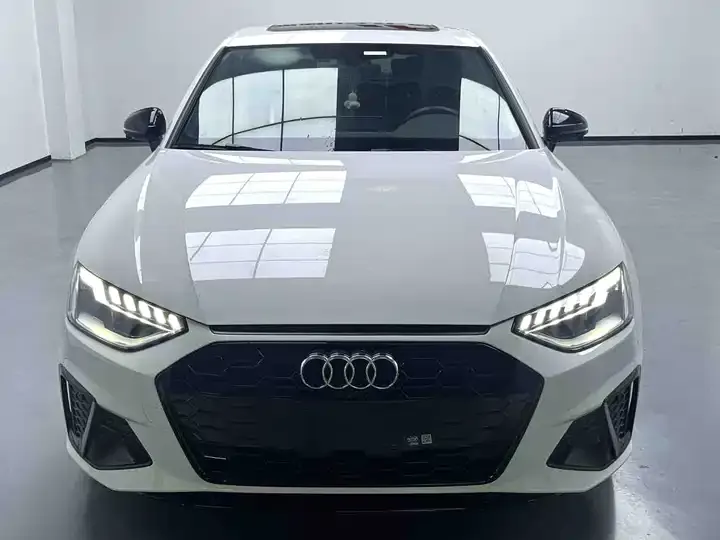 Audi A4L 2023 40 TFSI Deluxe Dynamic 2