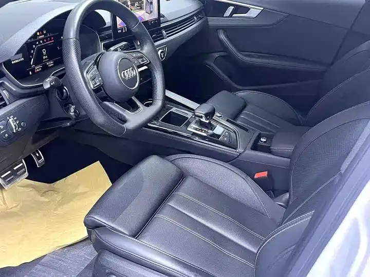 Audi A4L 2023 40 TFSI Deluxe Dynamic 9