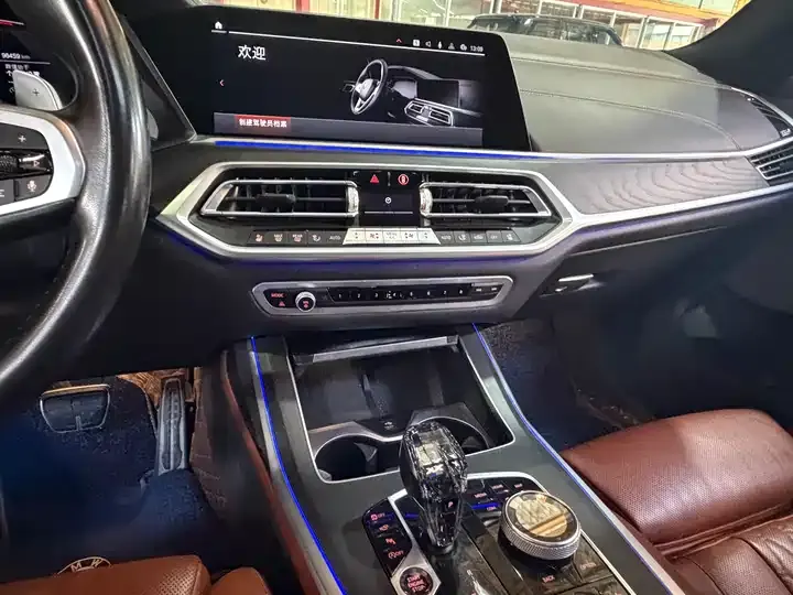 BMW X7 2021 xDrive40i exclusive M sports suit 9