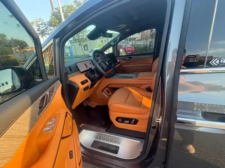 WEY mountain 2025 four-wheel drive mountain 8 10