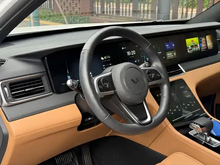 Li ONE 2020 extended 6-seat version 10