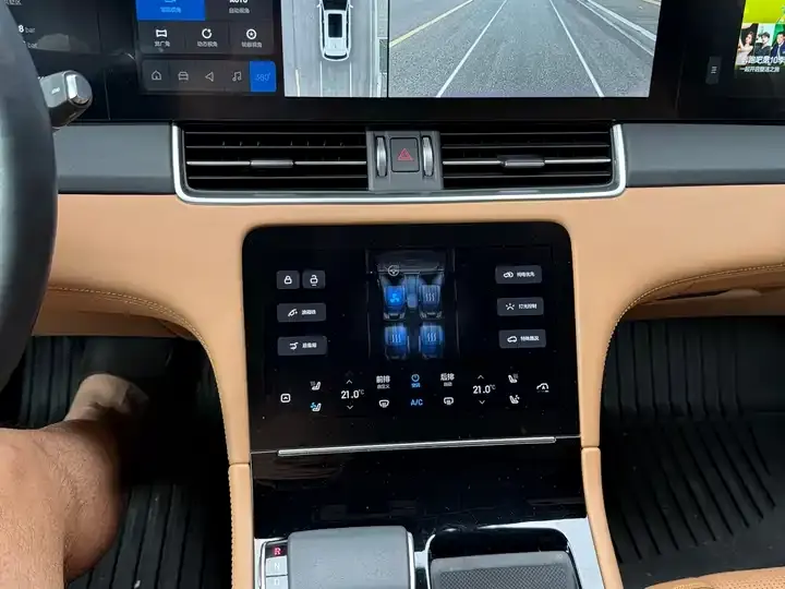 Li ONE 2020 extended 6-seat version 8