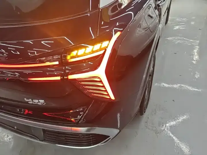 HongQi HS3 PHEV 2024 115km Edition 8