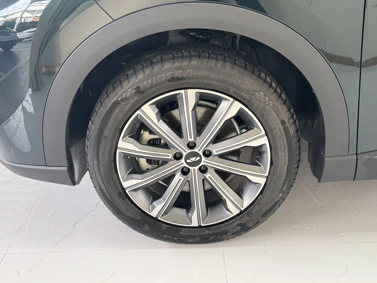 Chery 2025 Fengyun T9 C- DM 1.5T 120 Long Endurance Edition Honorable 5-seat Lithium Iron Phosphate Automatic Gear 5