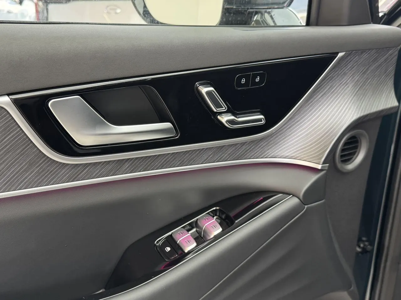 Chery 2025 Fengyun T9 C- DM 1.5T 120 Long Endurance Edition Honorable 5-seat Lithium Iron Phosphate Automatic Gear 7