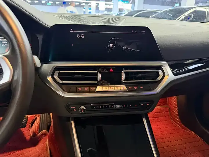 BMW 3 Series 2021 320Li M Sports Suit 10