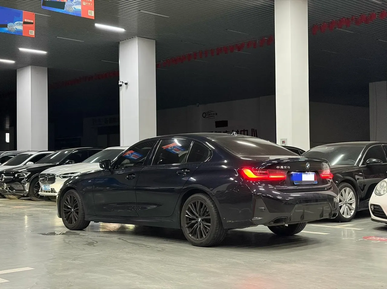 BMW 3 Series 2023 325Li 2.0T M Sports Obsidian Night Suit Automatic Gear 3