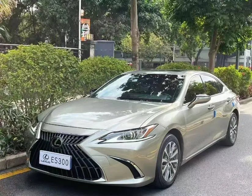Lexus ES (Imported) 2022 ES300h 2.5 Stepless Premium Edition Automatic Gear - View 1