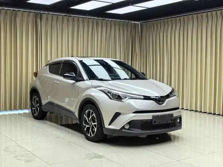 Toyota C- HR 2020 2.0L Comfort Edition 3