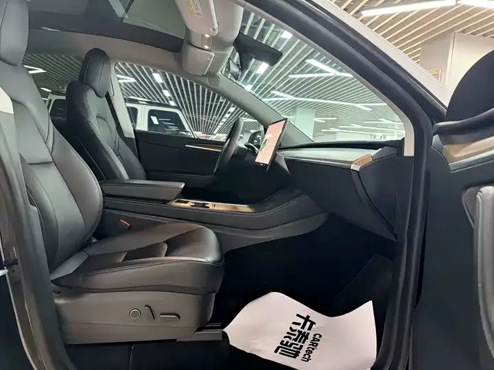 Model Y 2021 long-range all-wheel drive 8